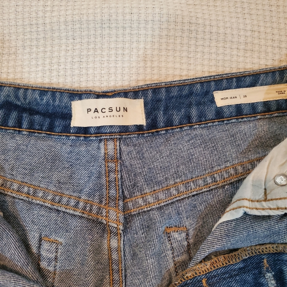 Pacsun Highwaisted mom jeans - Picture 7 of 7